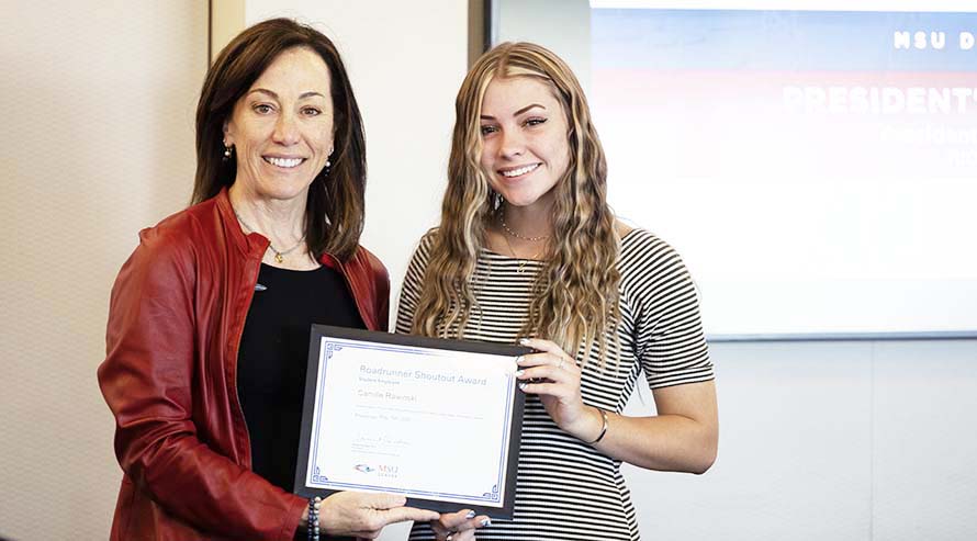 Roadrunner Shoutout Student Award
