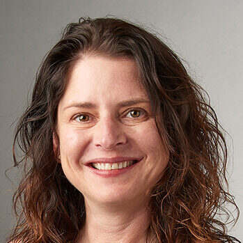 Headshot of Apryl Broderson